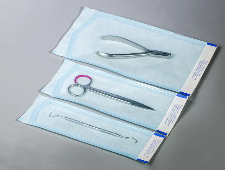 セルフシール滅菌バッグはどのようにして医療機器の滅菌バリアを確保するのでしょうか?